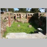 0059 ostia - necropoli della via ostiense (porta romana necropolis) - b8 - grabkammer - kolumbarium.jpg